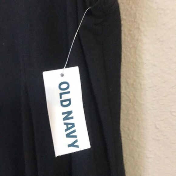 Old Navy Top NWT  - Picture 3 of 4